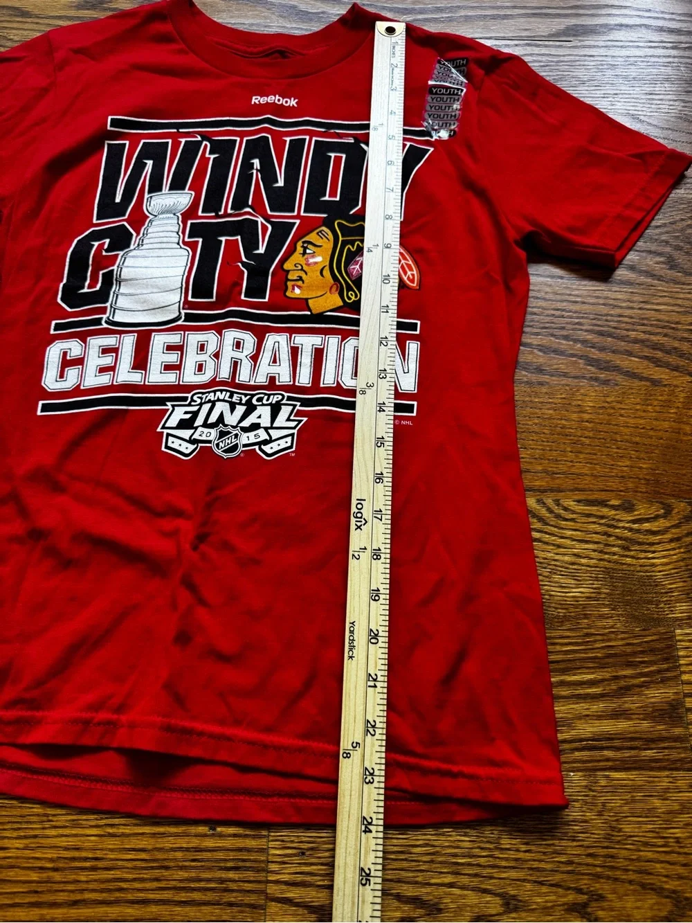Chicago Blackhawks 2015 Stanley Cup Champions Reebok Youth M 10/12 Red Tee